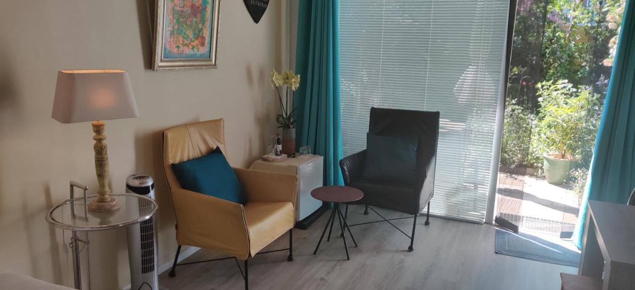 Maizon Middelburg Bed & Breakfast Bagian luar foto