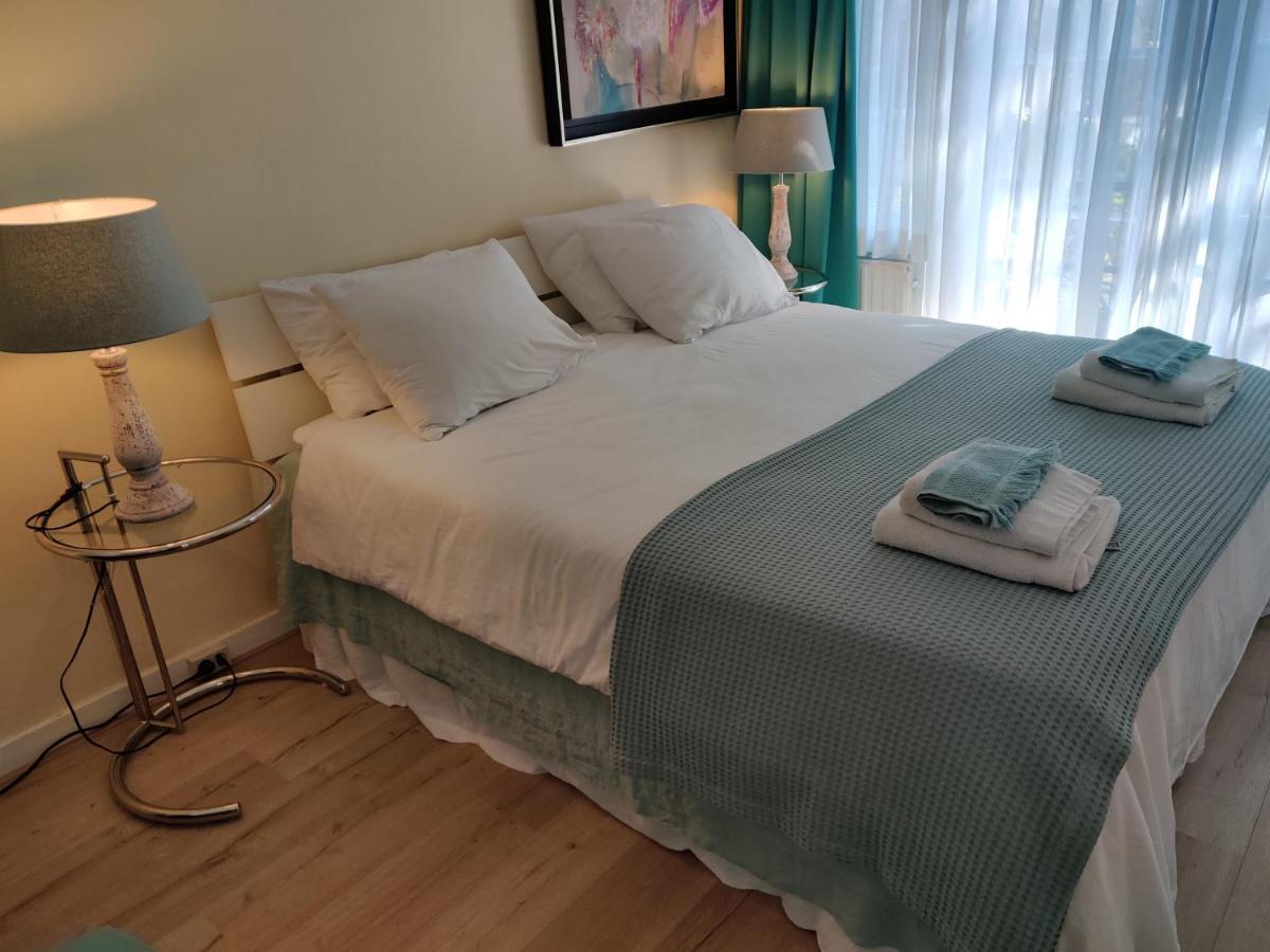 Maizon Middelburg Bed & Breakfast Bagian luar foto